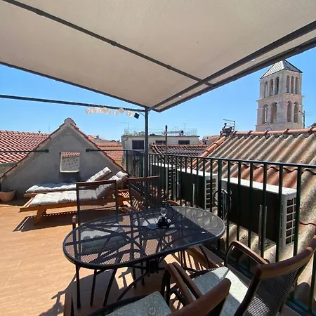 Holiday home Tower House *